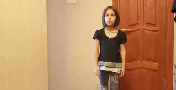 13-річна дівчинка героїчно врятувала з пожежі чотирьох братів і сестру — а батьки відмовилися від неї