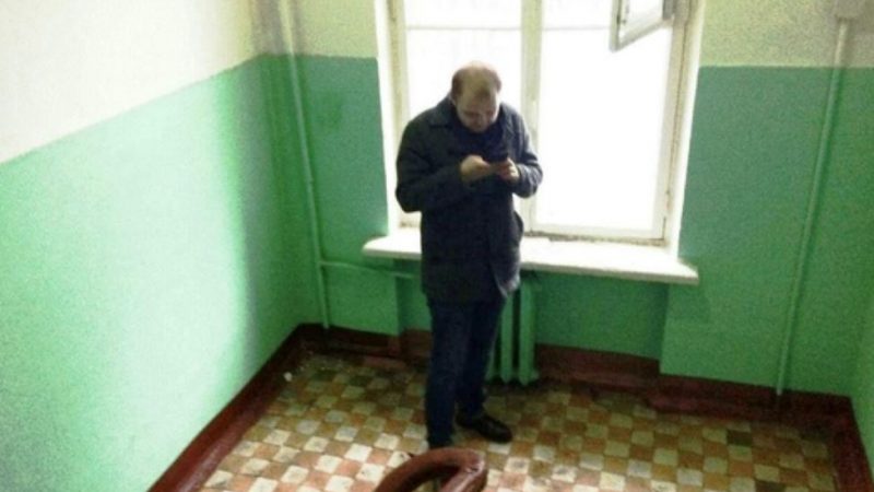 Я потай від чоловіка працювала. Якось він прийшов додому раніше, і застав мене за роботою