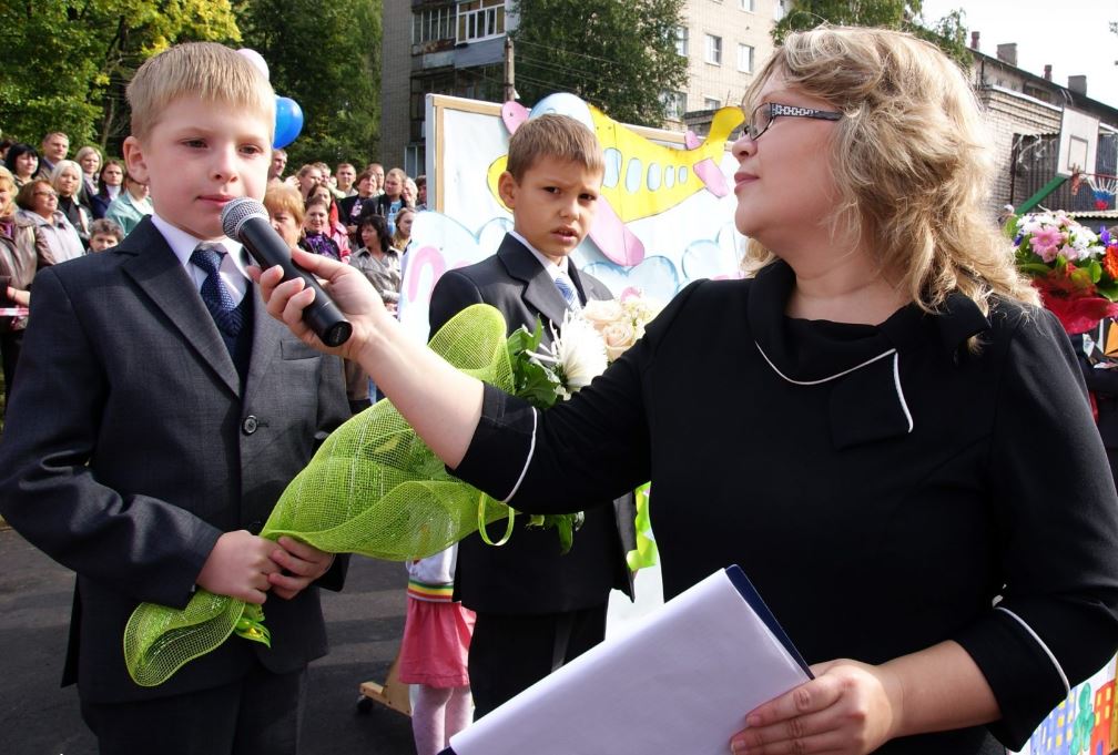 Ось як вчителька змогла припинити цьк ува ння дитини. Справжній педагог