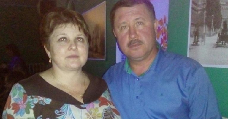 У свої 50 років батько вирішив піти від мами. Мама не опиралася, але у неї була одна умова. І саме це змусило батька повернутися в сім’ю