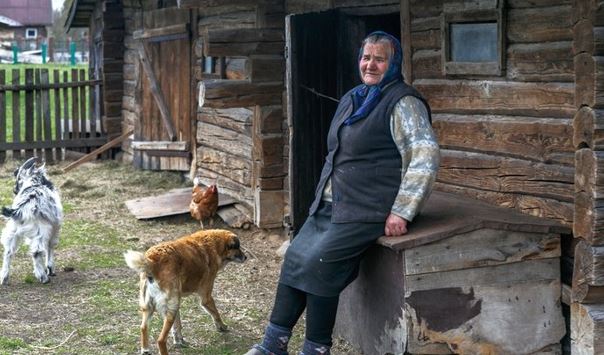 Коли нам з дружиною не було куди йти після весілля, то мама віддала нам свою квартиру, а сама перебралася на дачу. Але незабаром дружина показала своє обличчя